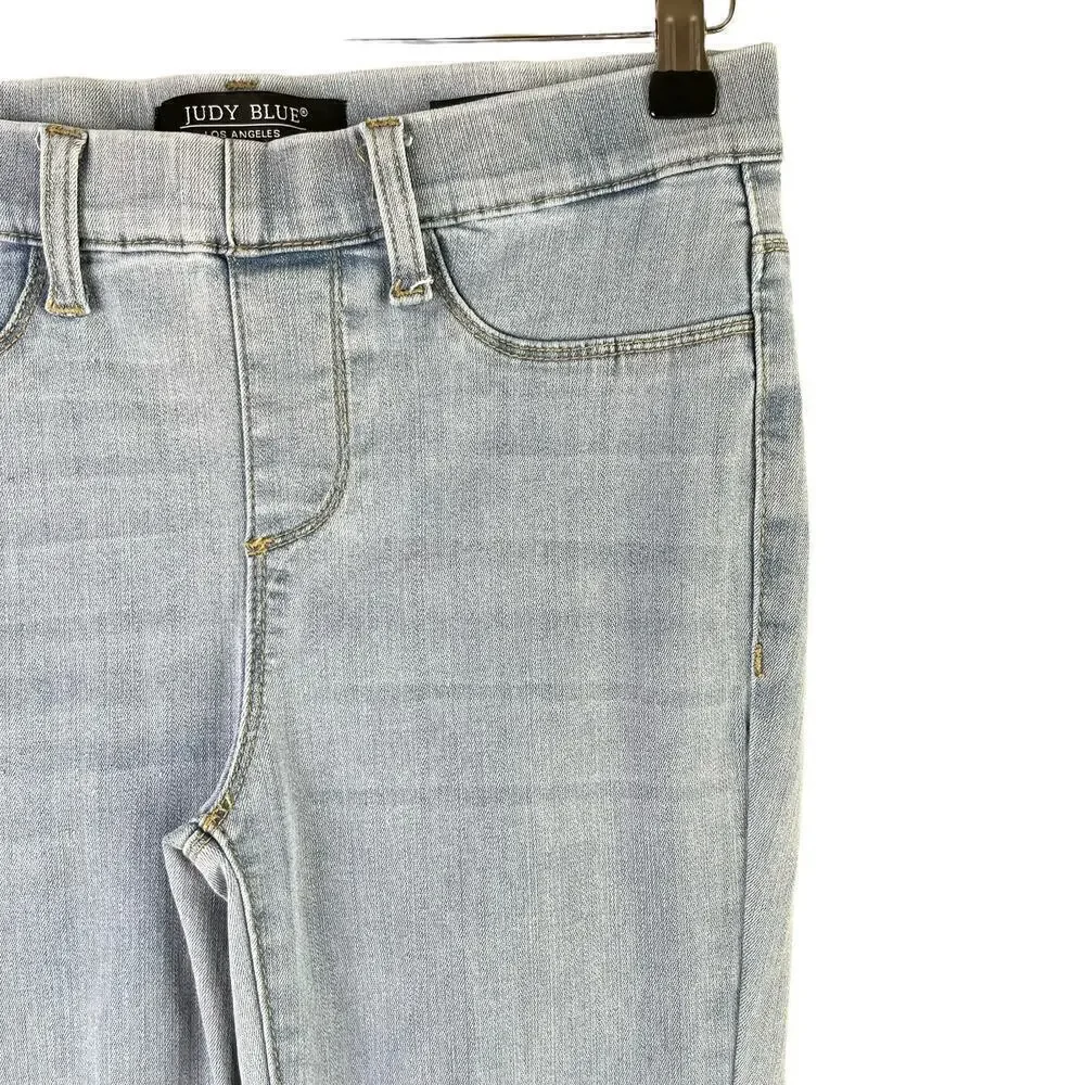Judy Blue Pull-On Skinny Fit Jeans in Light Blue Wash, Size 7/28 - Picture 5 of 10